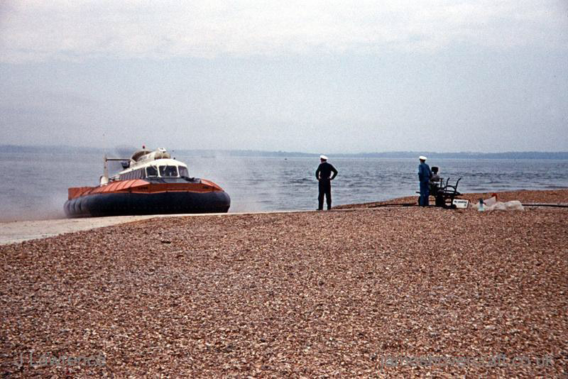 The SRN6 with Hovertravel - Arriving at Southsea (Pat Lawrence).